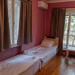 Cozy & Quiet Warna